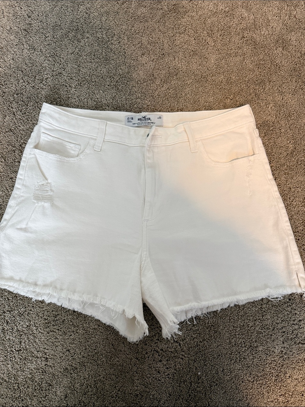 Hollister White curvy ultra high-rise mom short 3”